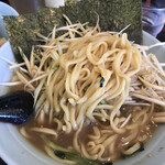 横浜ラーメン 一心 - 酒井製麺の様子