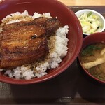 すき家 - 特うな丼（おしんこセット）