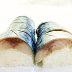 和食処 魚菜工房 七重 - 虎鯖棒寿司の断面ですｗ