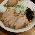 中村屋総本山 - 濃厚煮干そば大チャーシュー玉ねぎ増し味玉トッピング