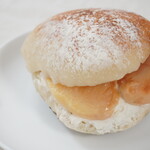 カミバン - 【2021.07】桃のぱん(400円)