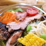 西鎌倉ニヨンマル - Special BENTO ※ポークステーキのアップ（西鎌倉ニヨンマル）