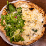 ピッツェリア アミーチ - 2021.7 イゾラベルデ 1/2（1,045円）＋クアトロフォルマッジ 1/2（1,127円）