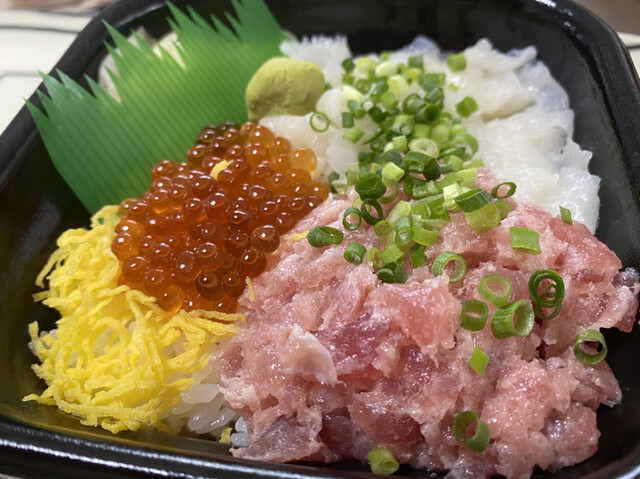 浜とみ丼丸 津島店 津島 海鮮丼 食べログ