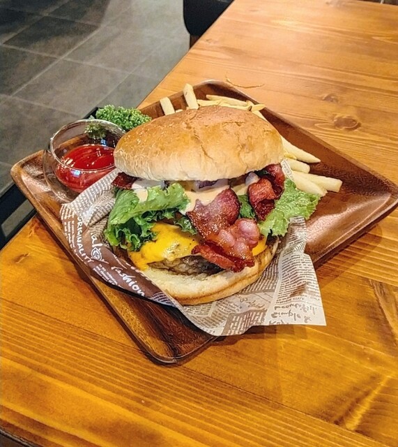 Cafe&Bar Paulownia（カフェアンドバー パウロニア） - 郡山富田（カフェ）の写真