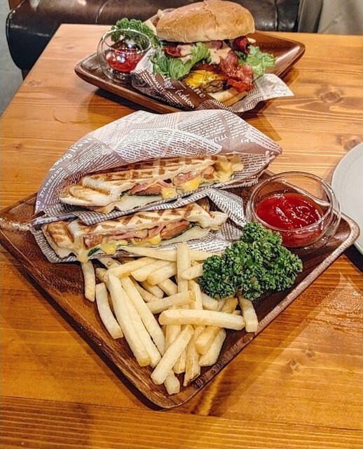 Cafe&Bar Paulownia（カフェアンドバー パウロニア） - 郡山富田（カフェ）の写真