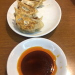 オーダー式食べ放題 本格中華 福家  横須賀中央 - 焼餃子は醤油辣油酢のブレンドで