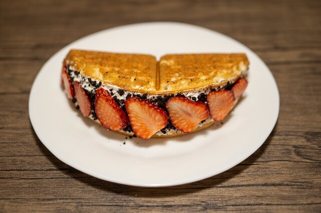 kiki waffle cafe（キキ ワッフル カフェ） - 撫牛子（スイーツ）の写真