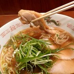 弘雅流製麺 - 鶏肉は柔らかくて旨い