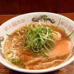 弘雅流製麺 - 長ネギが乗っている