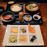 和楽采彩　月 - 料理写真:令和3年7月 ランチタイム
日替わり定食(豆腐と牛スジの煮込み) 900円