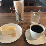 かうひいや3番地 - チーズケーキ＆3番地レギュラーブレンド