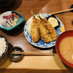 Saketosakana Hanatare - 真あじフライと大羽いわしフライと刺身５種定食