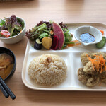 自然野菜レストラン 駒込 ナーリッシュ - アジアンプレート