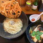 めし屋 賛辞 - 淡麗出汁昆布水つけ麺 味玉&ごぼう天トッピング 1,000円