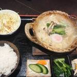Tori Rokku - 日替わり定食       鶏水炊き