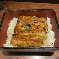 新宿うな鐵 はなれ - 鰻重　上　半身