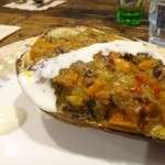 Romania - 絹かわ茄子を器にした挽肉入りラタトゥユ