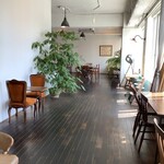 Cafe matin　-Specialty Coffee Beans- - 明るい店内。