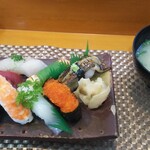 玄海鮨 - 貝汁付き