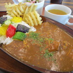 テラス8890 - 「日替わりスパイシーチキンカレー」（1,000円）