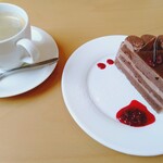 駅カフェ イチノハシ - ランチにケーキ・コーヒーつけると1300円