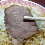 中華そば えもと - 豚モモ？チャーシューリフト