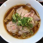 六人部パーキングエリア下り線 - 六人部醤油ラーメン。