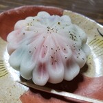御菓子司 福来雀 あずき宿 - 花火