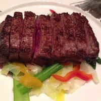 神戸牛511 - サーブされたときは、こんな感じ。