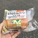 Mainzushoppu Choufu Sausu Getoten - もちもちミルクパン ミルク味108円