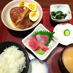 五鐵 - ■豚角煮と刺身定食