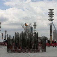 ニコラス 新橋店 - 聖火台は、思っていたより小さかった。