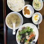 Seiko urai - ブロッコリーとかの炒め物のセット
                確か８２０円