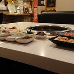 焼肉 李季 - 4名テーブル席で…ヒトリヤキニク☆