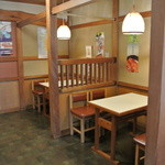 魚仲 - テーブル席