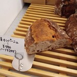 MISAKI BAKERY - ライ麦カンパーニュ