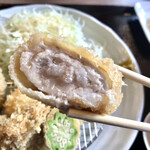 豚肉料理店 シロッコ - 古代豚のミルフィーユカツ。
あっさり脂でさっぱりいただけます。
醤油が合いますね！