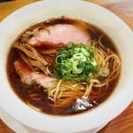 Raxamenkuroda - 醤油らぁ麺 750円