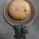 Gato Deiji - ②ドライフルーツとクリームチーズパン　240円