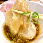 中華そば 髙野 - チュルチュルのワンタンも旨し