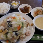 豫園飯店 - 海鮮焼そば(かた焼き)+ライス