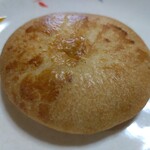 デイリーヤマザキ - パイまんじゅう、袋から出します