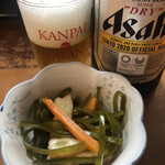 日の出酒場 - アサヒスーパードライに昆布煮（お通し）