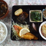 虹色キッチン - 2012年10月28日　日替わり定食　730円