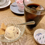 Maruka Shokudou - コーヒー（アイス）
                        クッキー＆クリームのジェラート