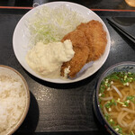 Marumaru Udon - 白身魚フライ定食　ライスはおかわり自由
