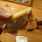 小判寿司 - 裏から見るとこんな感じ。