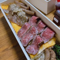 USHIGORO S. GINZA - ②田村牛ザブトンとローストビーフのトリュフ弁当  5940円 