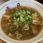 霧島 - 塩豚骨ラーメン　690円